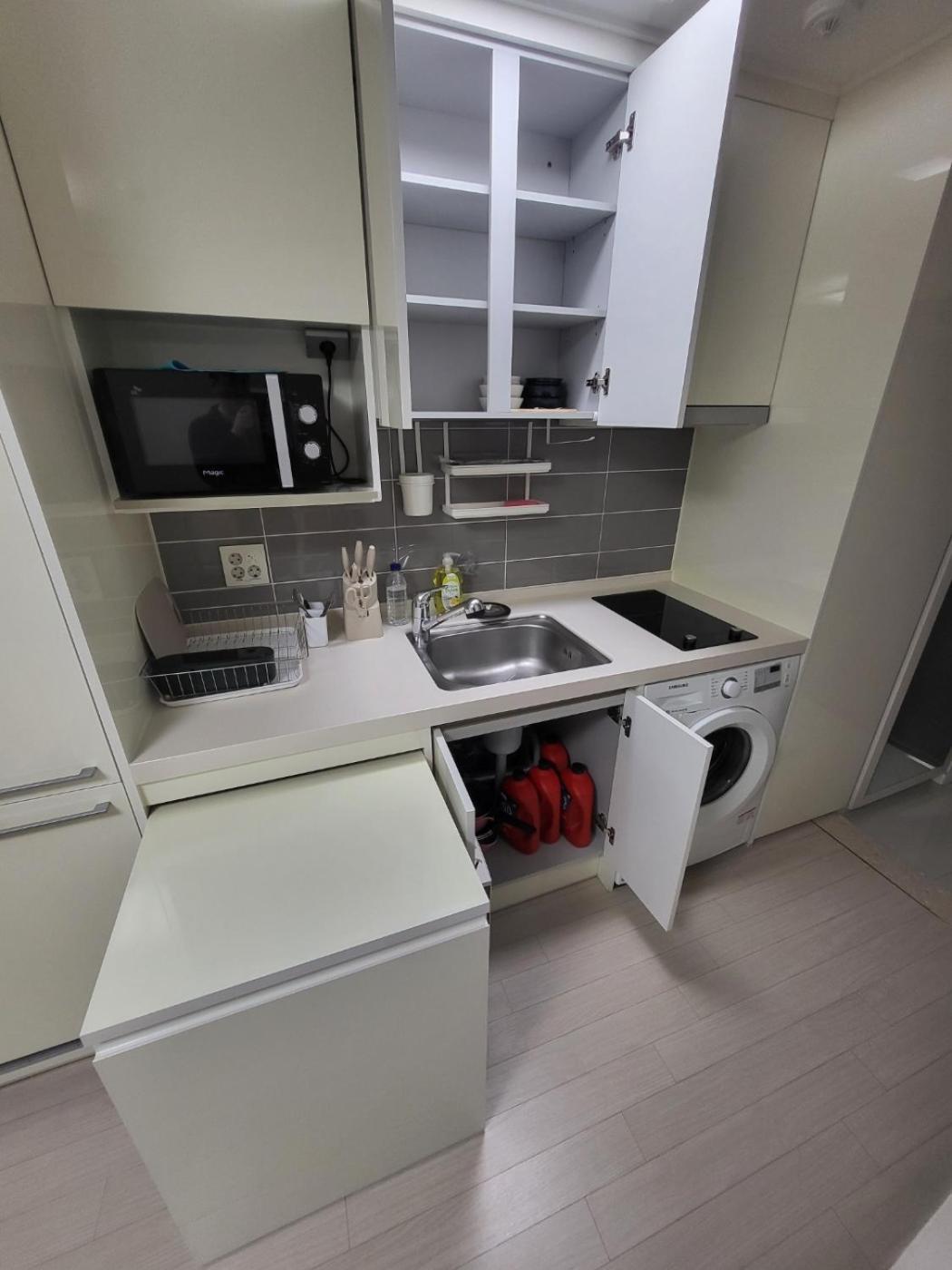 1-2516 #sinnonhyeon Stn Exit 9, 1-min #gangnam Stn, 5-min #ott #concierge Gangnam Managed อพาร์ทเม้น